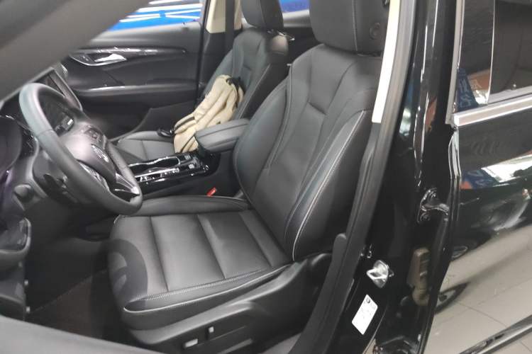 Used Buick Envision 2022 Facelift Encore S 652T Two-Wheel-Drive Luxury Model
