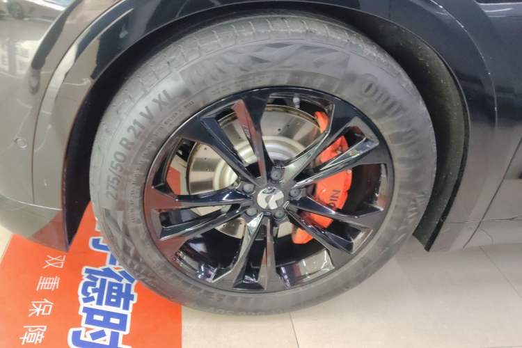 Used Nio ES8 2023 75 kWh Left Front Wheel Hub