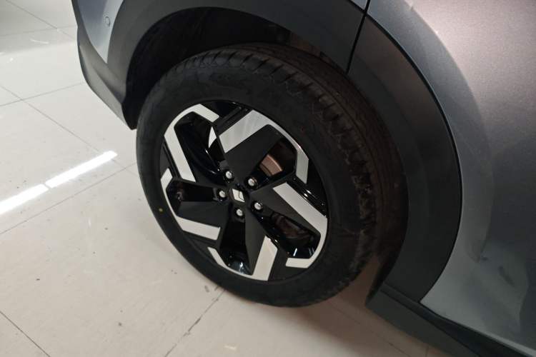 Used Baojun Yunhai 2024 140km Plug-in Hybrid Version