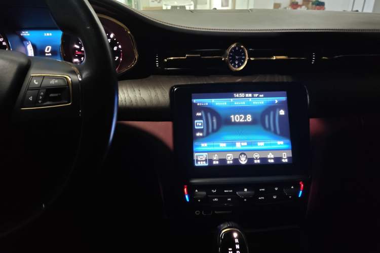 Used Maserati President 2017 3.0T Standard Model Audio And AC Panel