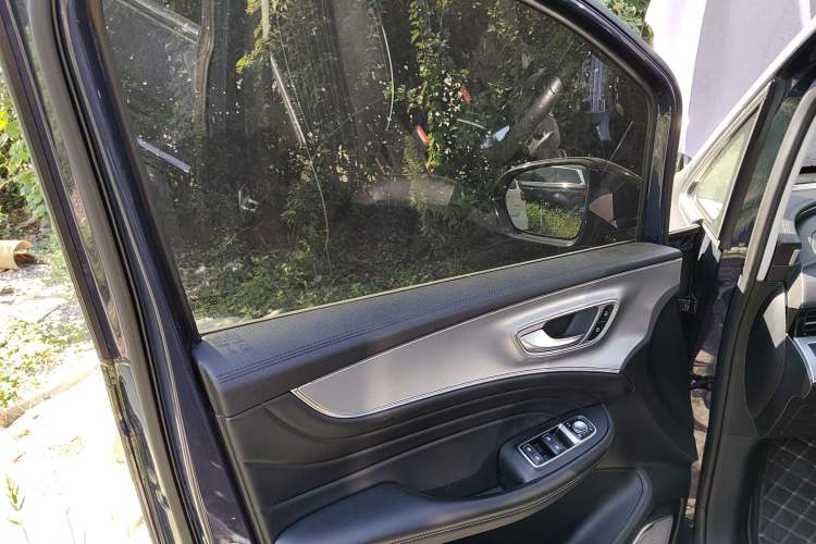 Used Roewe iMAX8 2021 400TGI Supreme Series Lu Zun Edition