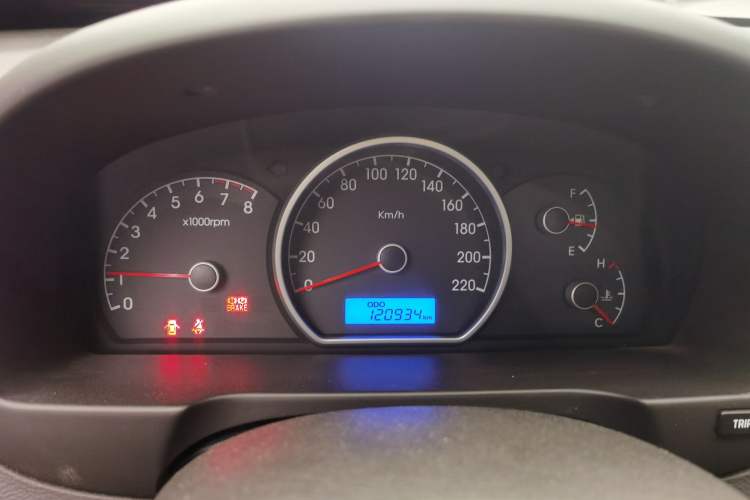 Used Hyundai Celesta 2011 1.6L Manual Comfort Edition