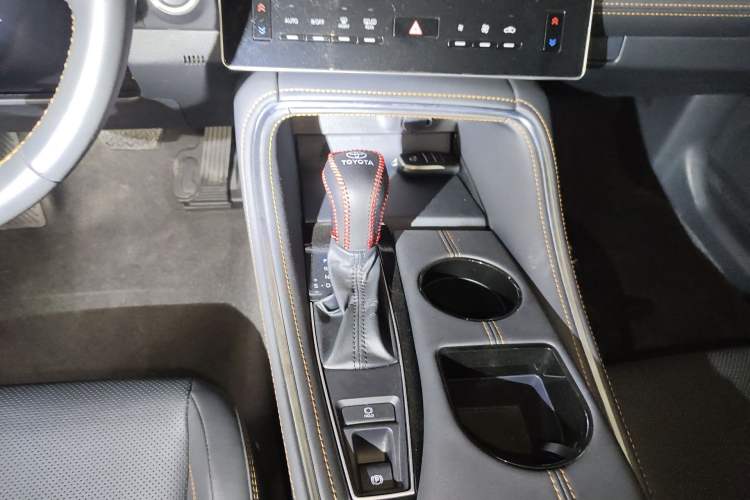 Used Toyota Avalon 2024 Dual-Motor 2.0L Luxury Edition Gear Lever