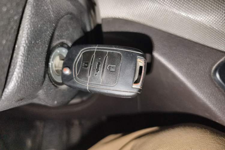 Used Wuling Hongguang 2021 1.5L Revised S Standard Version with Electric Power Steering LAR Vehicle Key