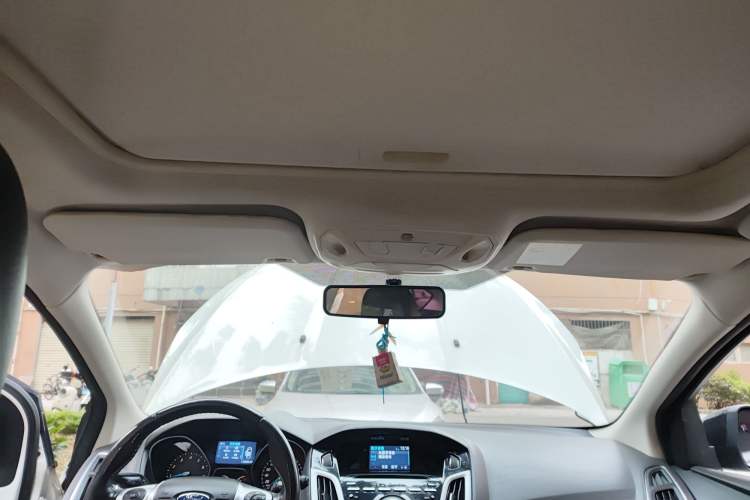 Used Ford Focus 2012 Hatchback 2.0L Manual Luxury Sport Model
