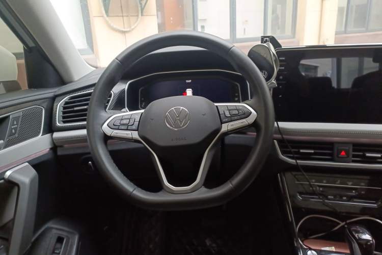 Used Volkswagen Tayron 2023 330TSI Two-Wheel-Drive Luxury Plus Advanced Version
