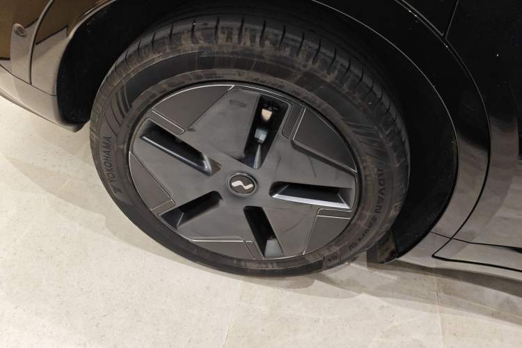 Used ONVO L60 2024 60 kWh All-Wheel Drive