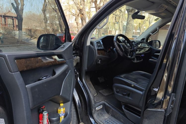 Used Volkswagen Multivan 2018 2.0 TSI Four-Wheel Drive Comfort Edition 7-Seater Driver Seat