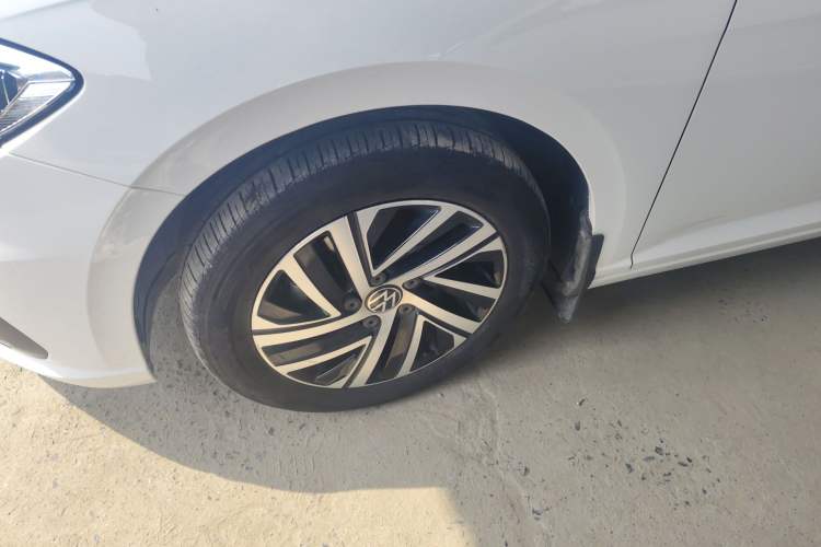 Used Volkswagen Lavida 2021 1.5L Automatic Comfort Edition Left Front Wheel Hub