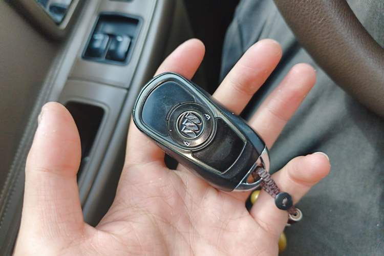 Used Buick GL8 2013 2.4L Comfort Edition