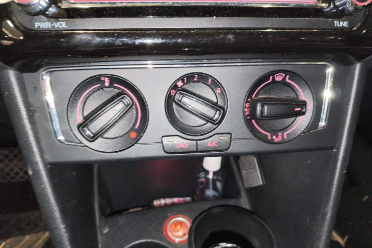 Used Volkswagen Polo 2014 1.6L Automatic Comfort Edition