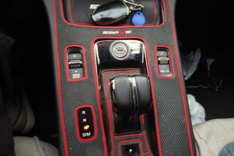 Used GAC Trumpchi EMPOW 2021 270T DCT J16 Version Gear Lever