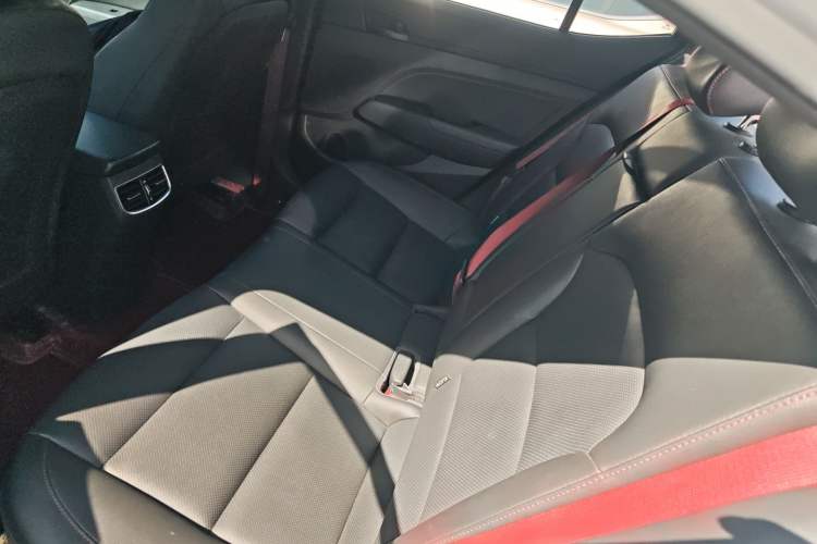 Used Hyundai Elantra (6th Generation / Lingdong) 2019 1.4T Dual-Clutch Xuan Dong · Dynamic Model Left Rear Seat