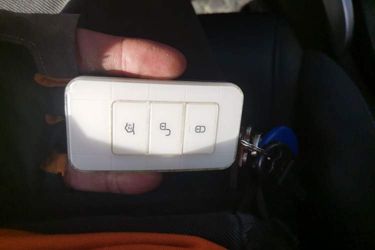 Used BYD Yuan New Energy 2018 EV360 Smart Connected Cool Model Vehicle Key