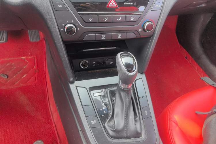 Used Hyundai Elantra (6th Generation / Lingdong) 2018 1.4T Dual-Clutch Xuan Dong · Dynamic Edition
