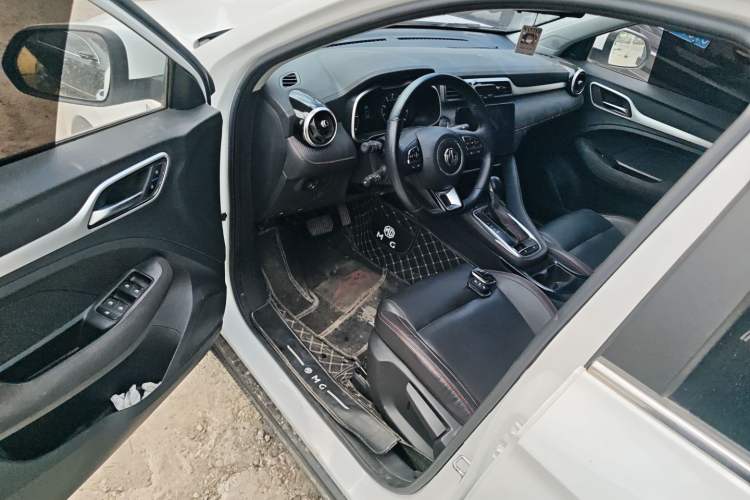 Used MG ZS 2022 180 DVVT Automatic Global Million-Unit 958 Edition Driver Seat