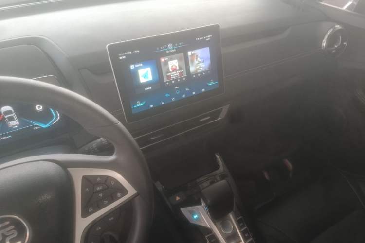 Used BYD Yuan New Energy 2019 EV535 High-Energy Leading Edition Audio And AC Panel