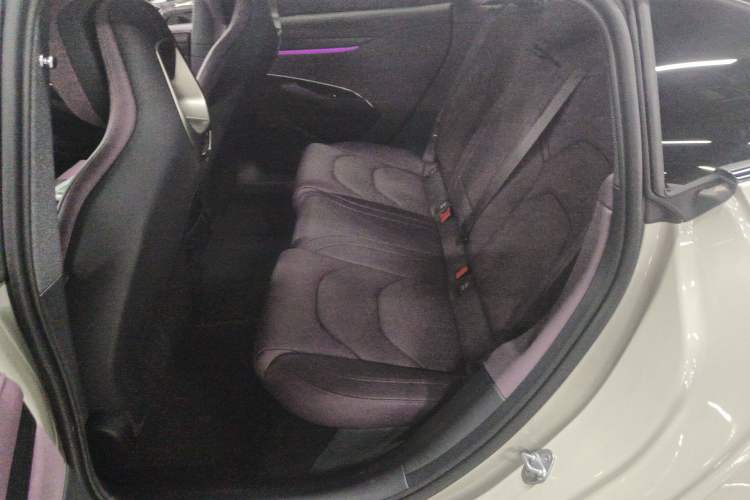 Used Xiaomi Auto SU7 2024 Rear-Drive Long-Range Intelligent Driving Version
