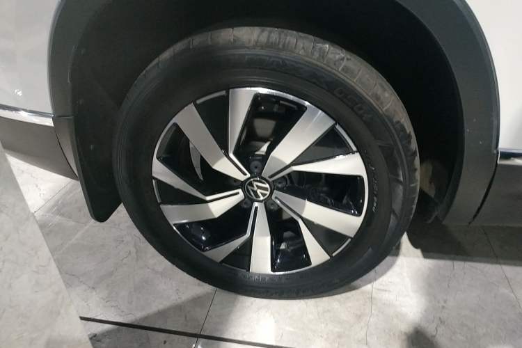 Used Volkswagen Tayron 2022 280TSI Two-Wheel Drive Luxury Smart Connectivity Version
