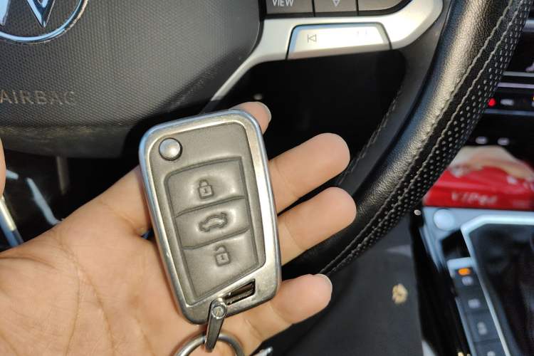 Used Volkswagen Tayron 2024 300TSI Two-Wheel-Drive Luxury Plus Advanced Version Vehicle Key