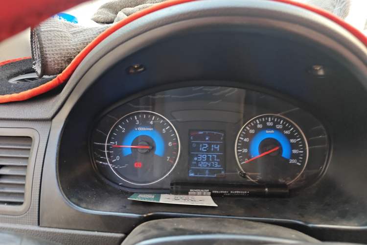 Used Dongfeng Fengon 330 2014 1.5L Manual Utility Version DK15 Instrument Cluster