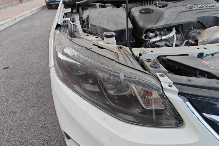 Used Buick VELITE 5 2017 Stylish Extended-Range Model
