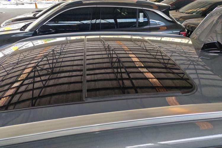 Used Lynk & Co 02 2020 1.5T DCT Two-Wheel Drive Pro Edition Roof