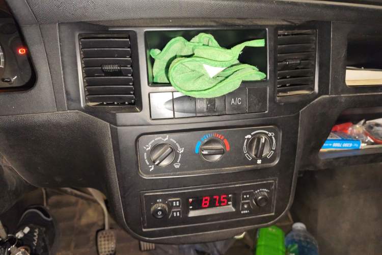 Used Wuling Zhiguang 2015 1.2L Practical LS-I Model