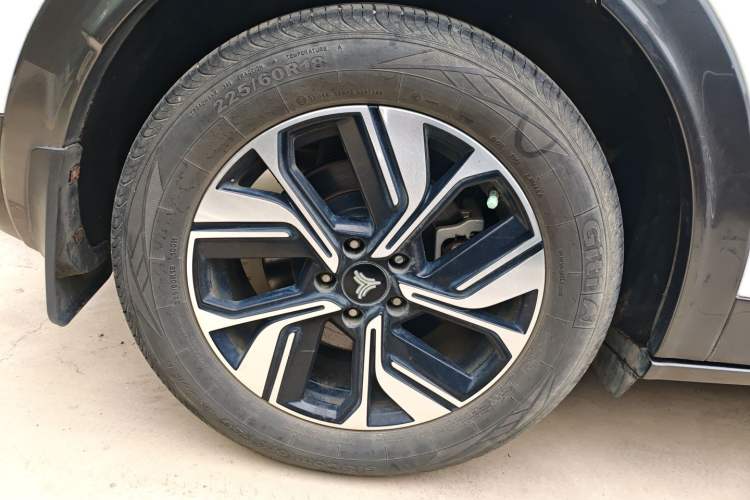 Used NETA U 2023 NETA U-Ⅱ Challenge Edition 400 U Show – Lithium Iron Phosphate Right Rear Wheel Hub