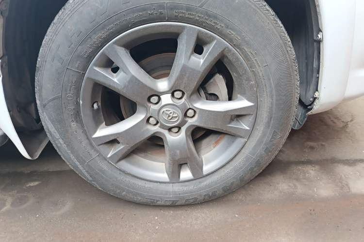 Used Toyota RAV4 2012 Luxurious Edition 2.0L Automatic All-Wheel Drive
