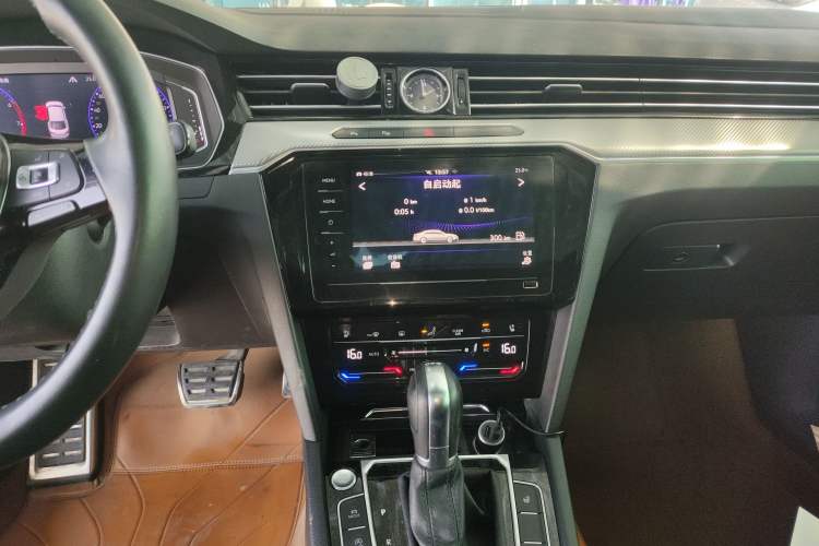 Used Volkswagen FAW-Volkswagen CC 2020 330TSI Glamour Edition China VI Standard Audio And AC Panel