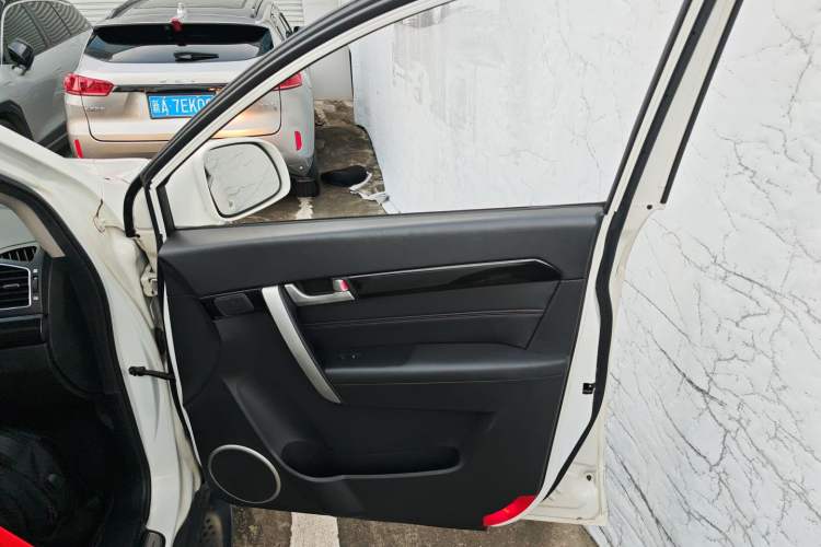 Used Chevrolet Captiva 2014 2.4L 4x4 Flagship Edition 7 Seats