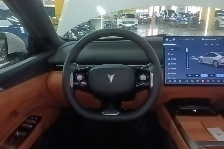 Used Deepal L07 2024 230Max Qiankun Intelligent Driving ADS SE Range-Extended Version
