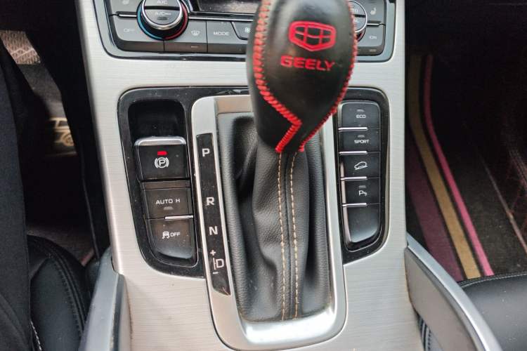 Used Geely Auto Emgrand X7 Sport 2016 1.8TD Automatic Smart Model Gear Lever