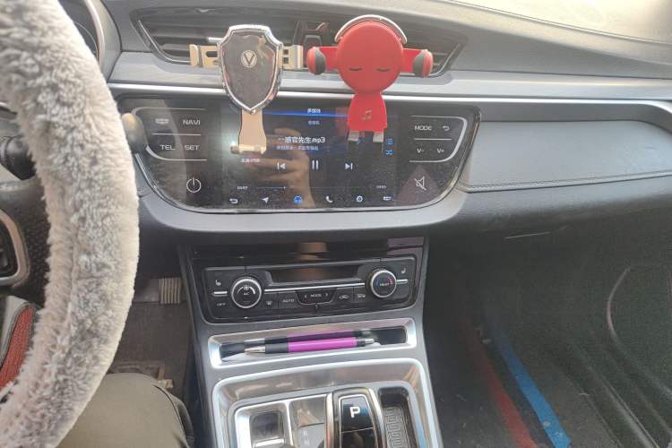 Used Geely Auto Emgrand New Energy 2018 EV350 Elite Model Audio And AC Panel