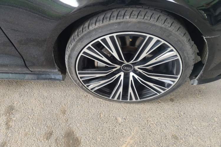 Used Audi A6L 2018 30th Anniversary Edition 45 TFSI quattro Luxury Model
