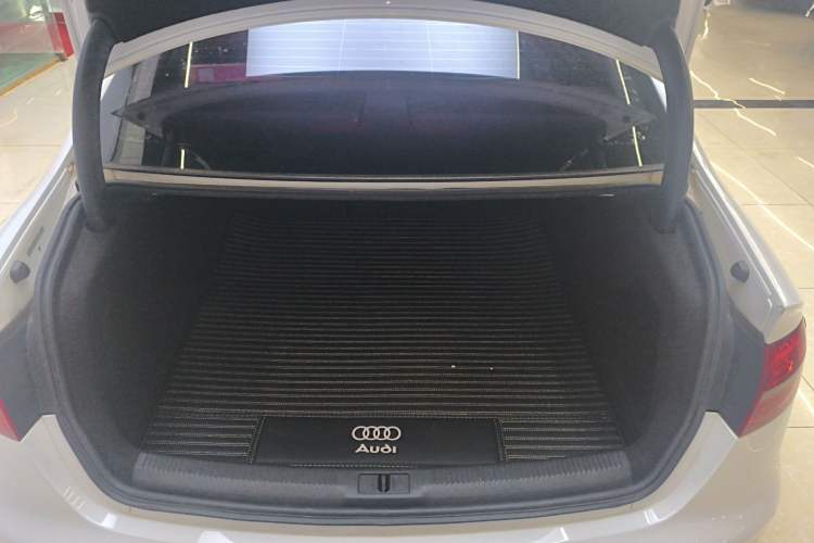 Used Audi A4L 2016 35 TFSI Collector's Edition Automatic Standard Model Trunk