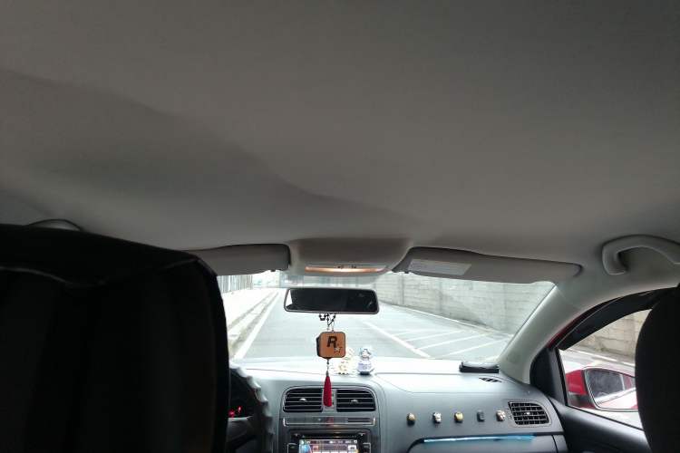 Used Volkswagen Polo 2014 1.4L Manual Fashion Edition