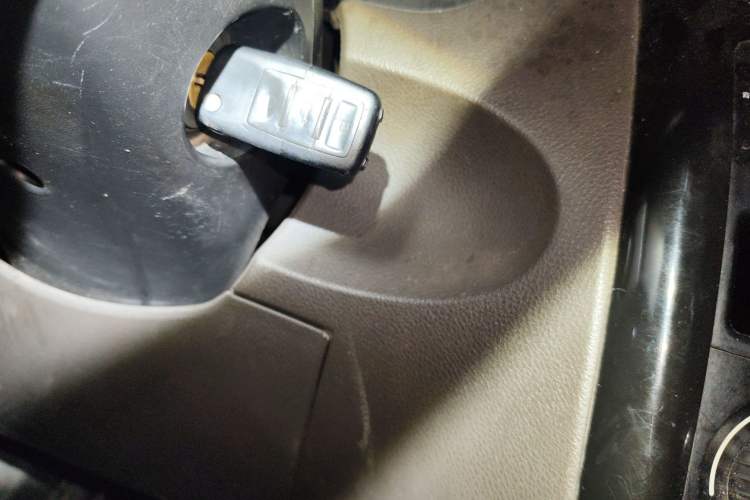 Used Wuling Hongguang 2015 1.5L S1 Standard China V-Emission Standards