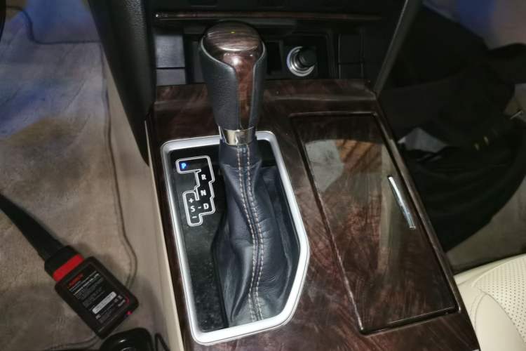 Used Toyota Camry 2016 2.0G 10th Anniversary Leading Edition Gear Lever