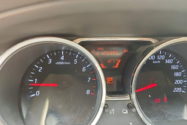 Used Nissan Livina 2013 Jinrui 1.6XL CVT Comfort Edition Odometer Close Up