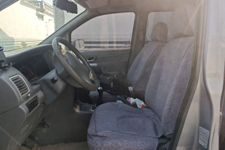 Used Dongfeng Shuaike 2011 1.6L Manual Comfort 7-Seater
