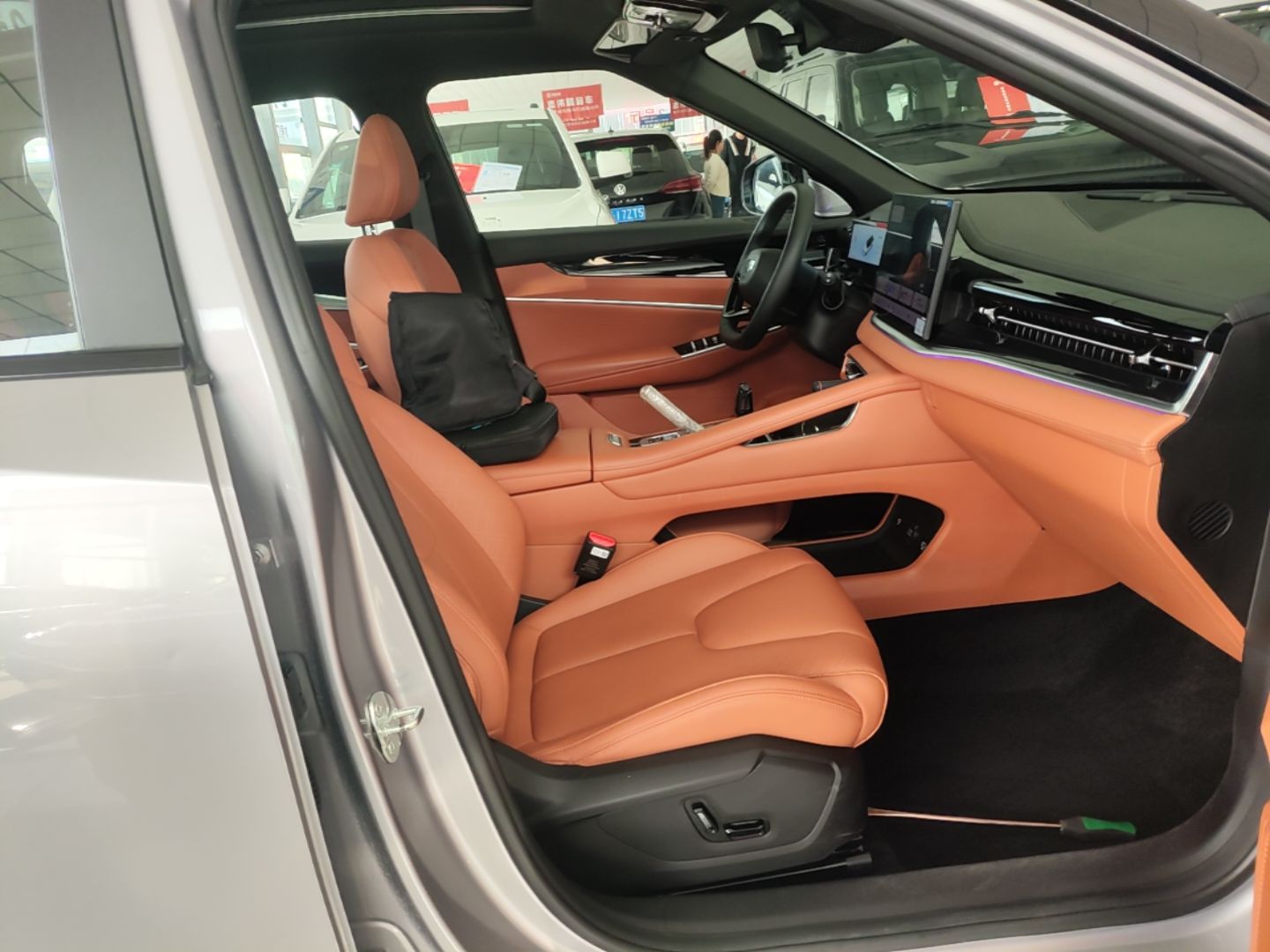 Geely Auto Emgrand X7 Sport 2026 Model 1.5TD Beloved — снимка 19