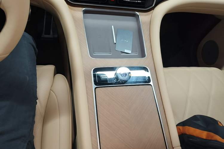 Used Hima AITO M9 2025 Extended-Range Ultra Version 52 kWh 5-Seater Edition