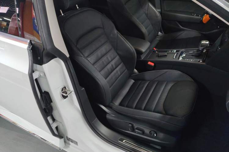 Used Volkswagen FAW-Volkswagen CC 2023 380TSI Striking Edition
