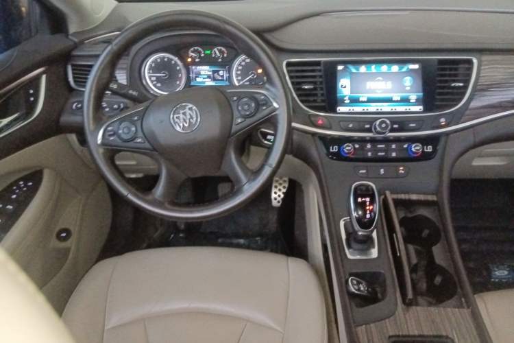 Used Buick LaCrosse 2016 20T Leading Model Steering Wheel