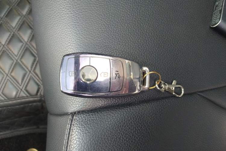 Used Mercedes-Benz C-Class 2019 C 260 L
