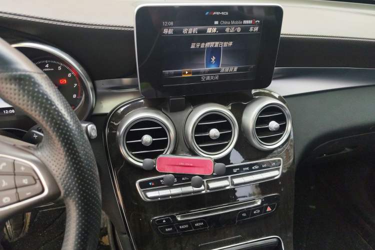 Used Mercedes-Benz GLC 2017 GLC 260 4MATIC Dynamic Edition Audio And AC Panel