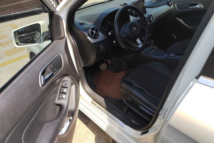 Used Mercedes-Benz B-Class 2015 B 200 Sport Edition
