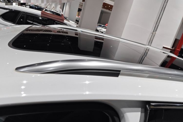 Used Volkswagen Tiguan L 2024 330TSI Automatic Two-Wheel Drive R-Line Enhanced Edition
